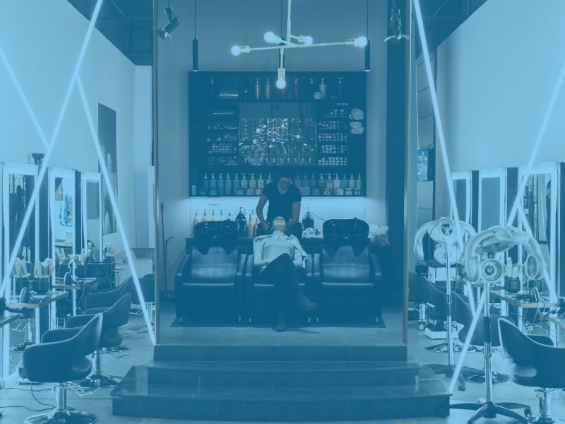 Discover the secrets to setting and achieving effective staff targets for your salon. Learn strategies to boost productivity and increase profits!